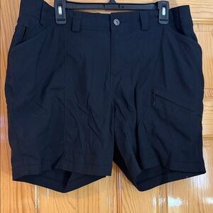 Duluth Trading Co Women's Black Cargo Shorts